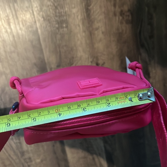 NEW WITH TAGS. Tommy Hilfiger crossbody bag, pink - Picture 3 of 12